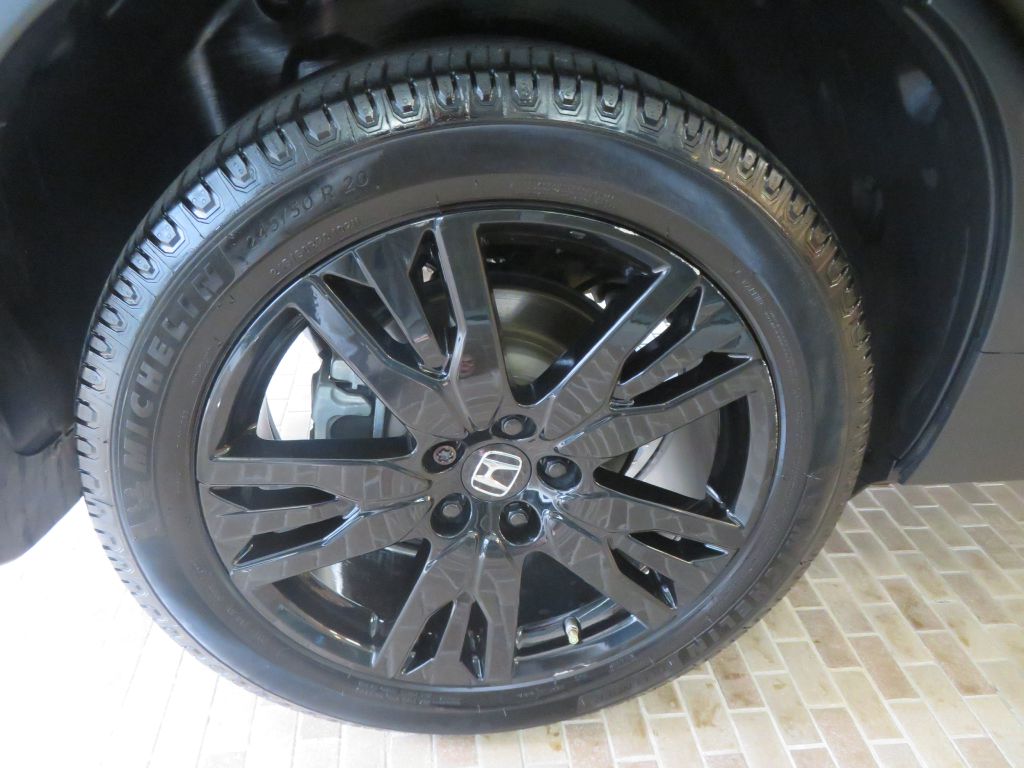 Photo 9 of this HONDA PILOT BLACK