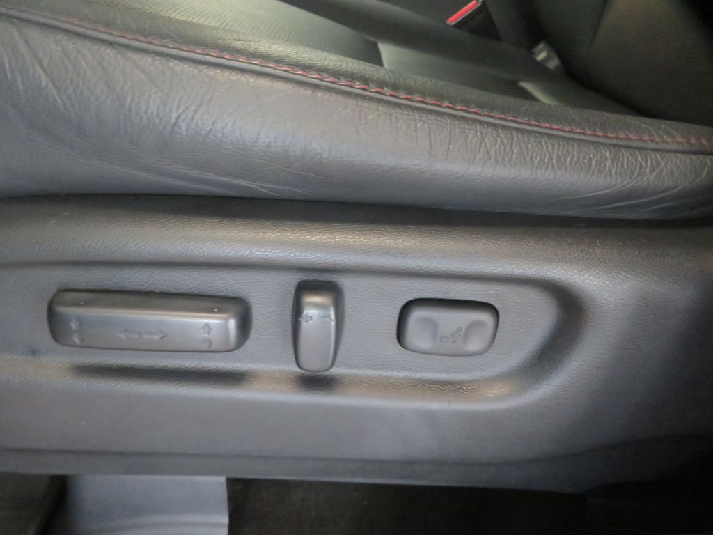 Photo 16 of this HONDA PILOT BLACK