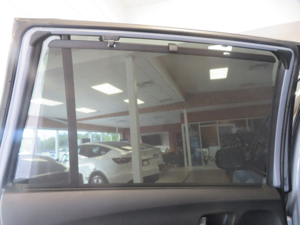 Photo 19 of this HONDA PILOT BLACK