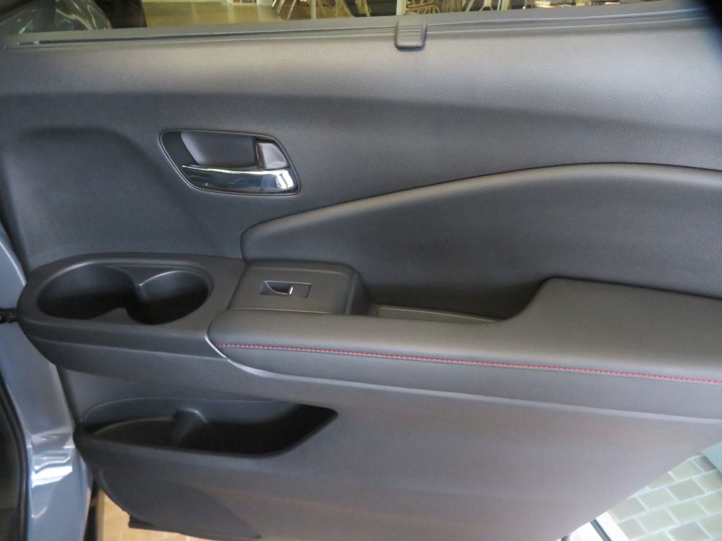 Photo 24 of this HONDA PILOT BLACK