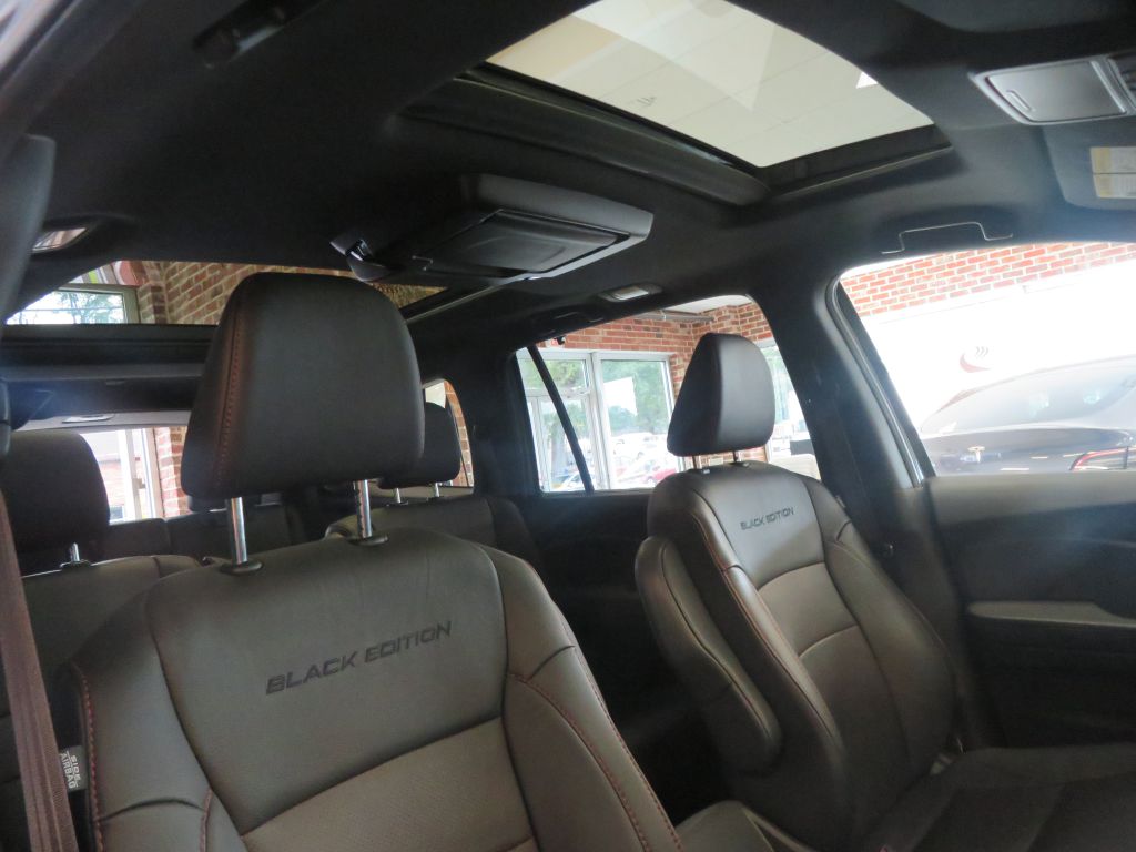 Photo 35 of this HONDA PILOT BLACK