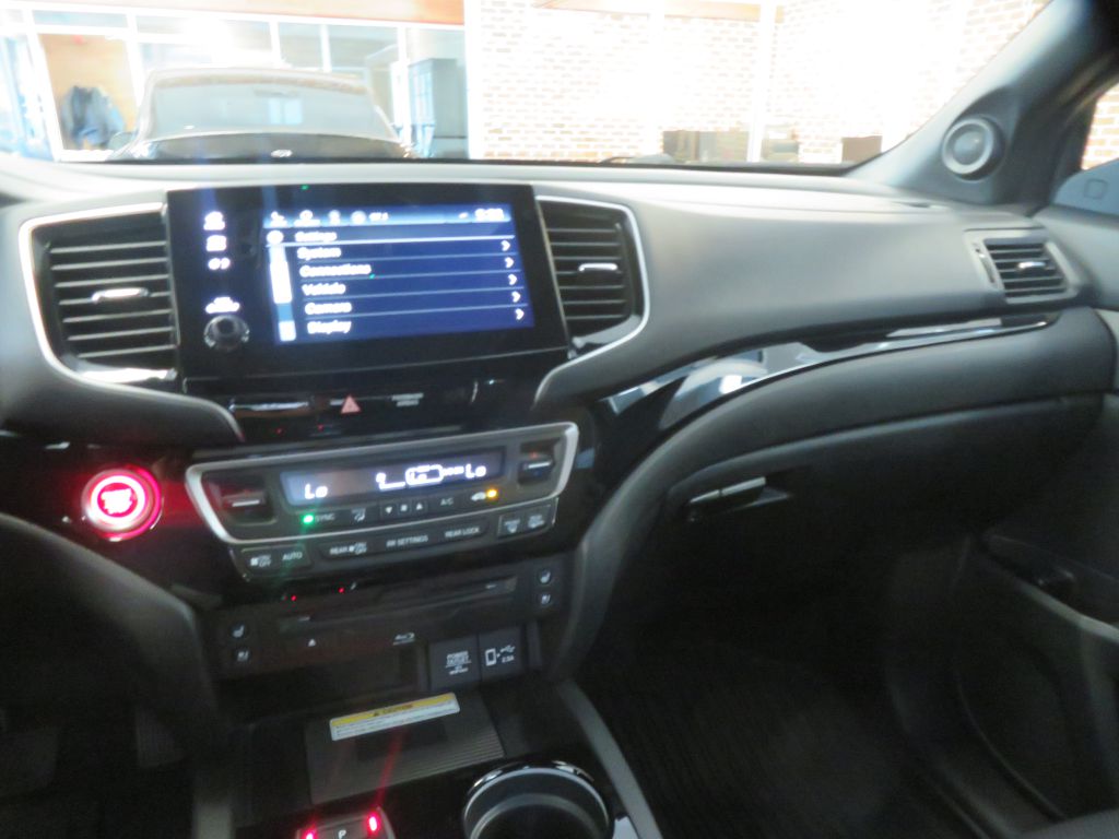 Photo 44 of this HONDA PILOT BLACK