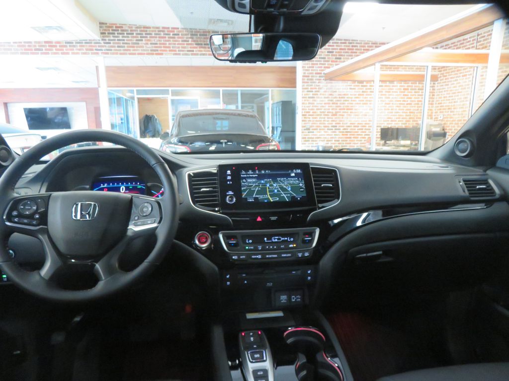 Photo 56 of this HONDA PILOT BLACK