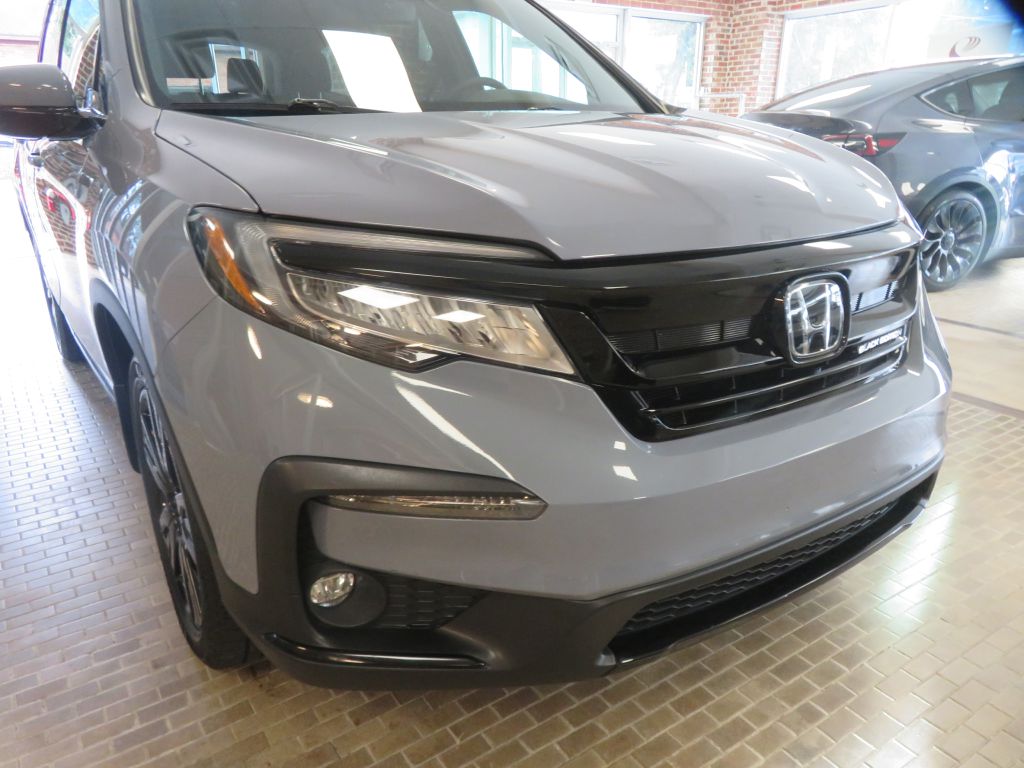 Photo 72 of this HONDA PILOT BLACK