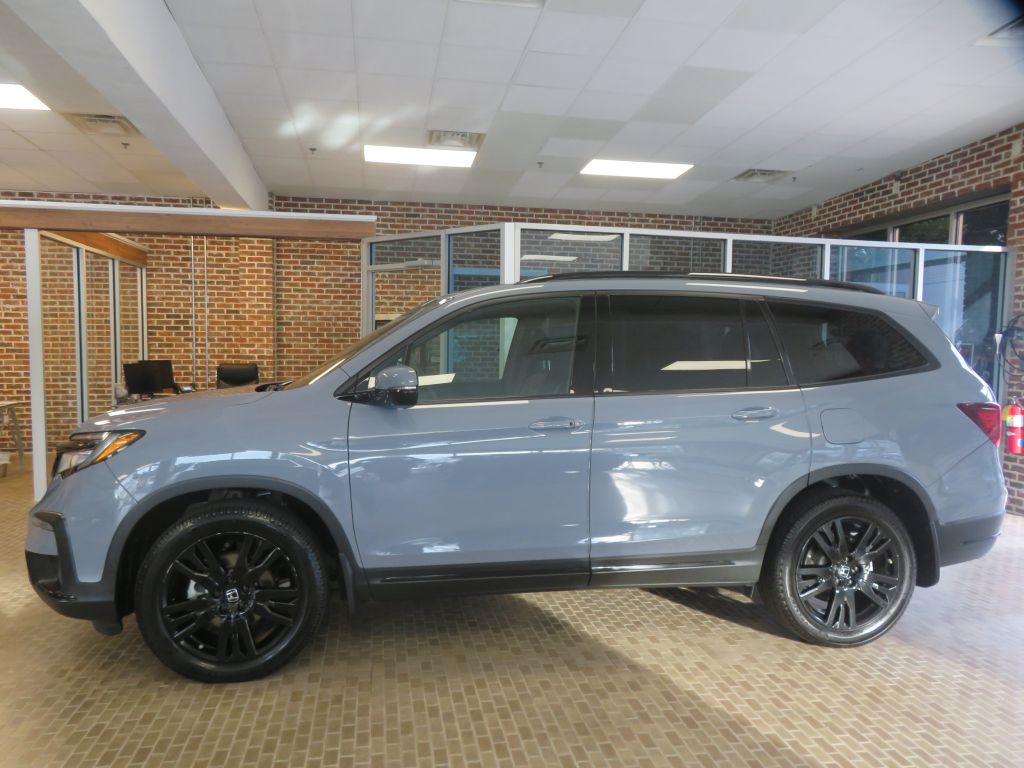 Photo 84 of this HONDA PILOT BLACK