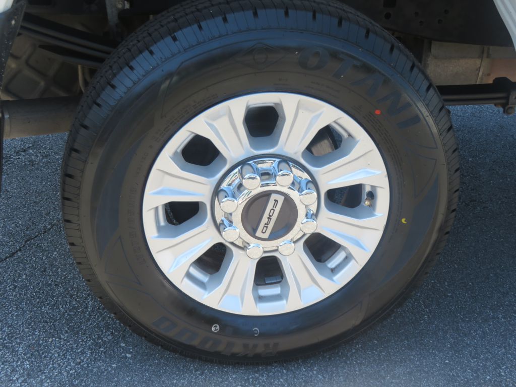 Photo 9 of this FORD F250