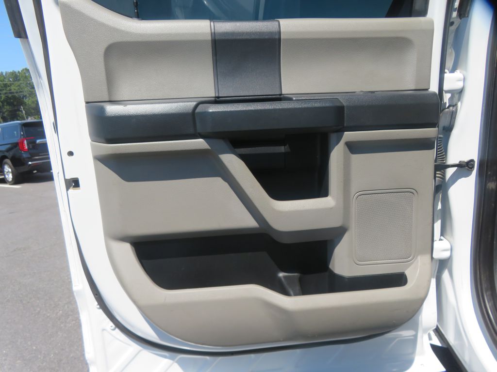 Photo 14 of this FORD F250