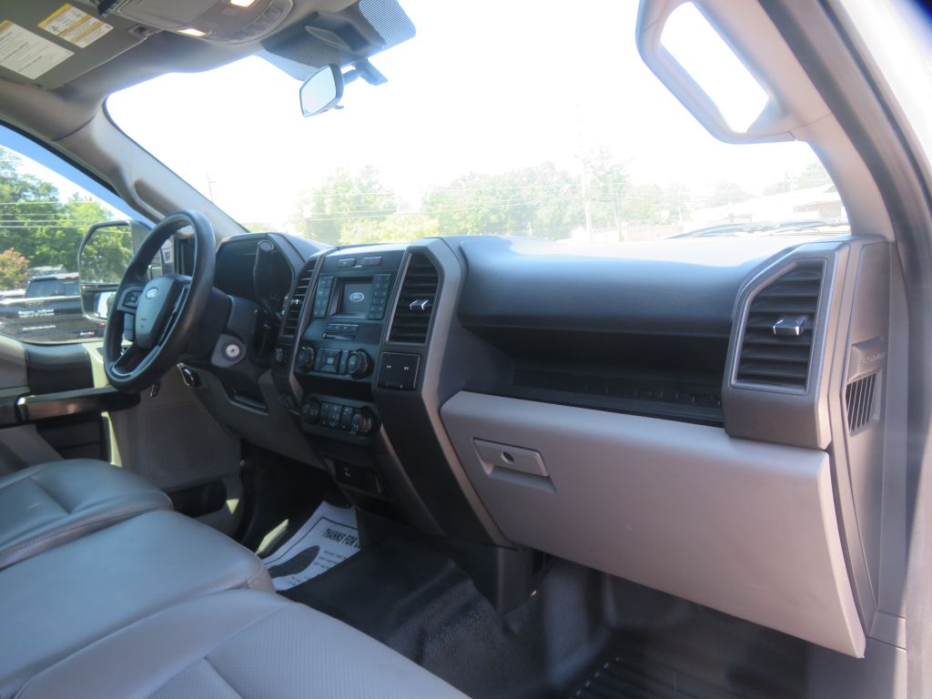 Photo 24 of this FORD F250