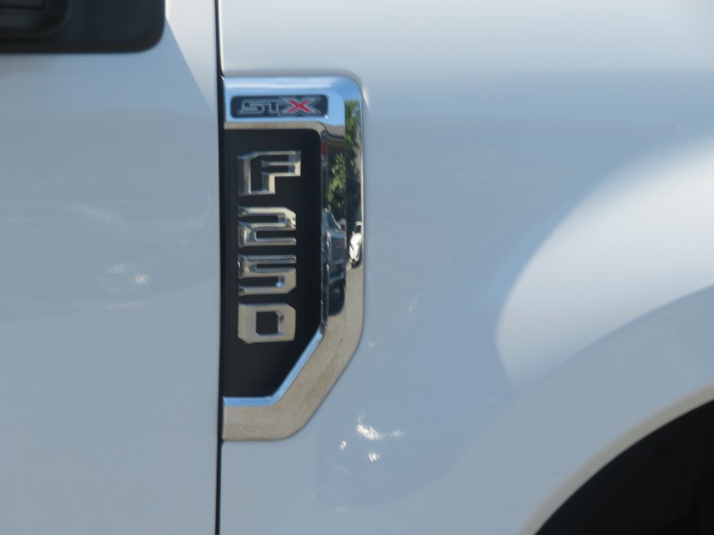 Photo 49 of this FORD F250