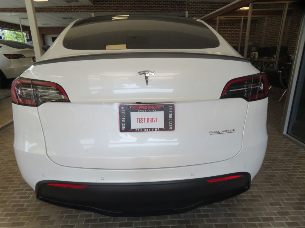 Photo 5 of this TESLA MODEL Y