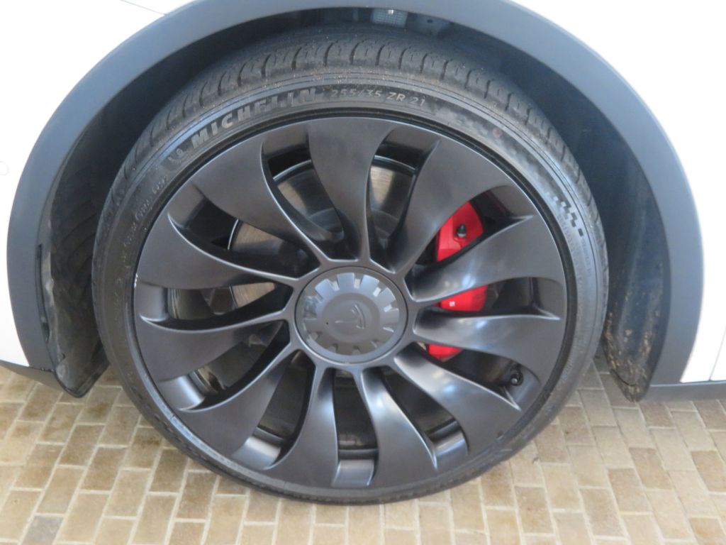 Photo 7 of this TESLA MODEL Y