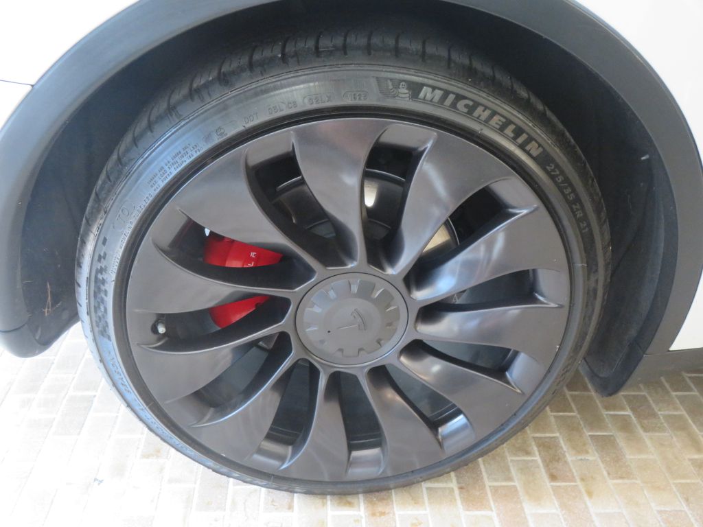 Photo 9 of this TESLA MODEL Y