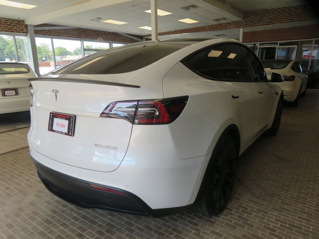 Photo 52 of this TESLA MODEL Y