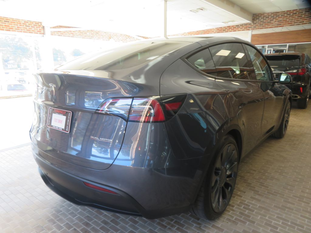 Photo 4 of this TESLA MODEL Y