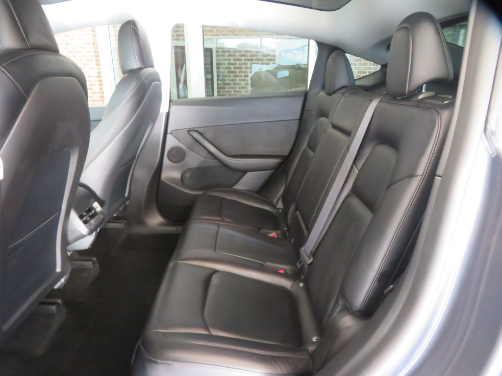 Photo 19 of this TESLA MODEL Y
