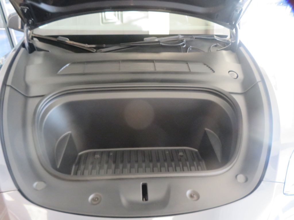 Photo 57 of this TESLA MODEL Y