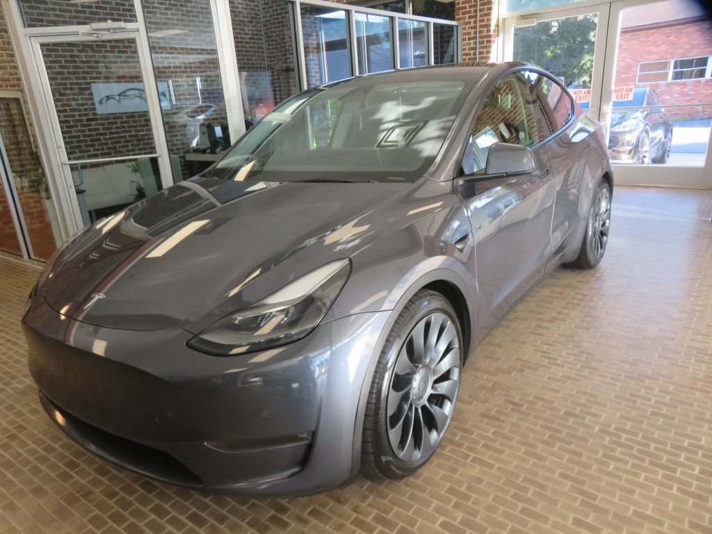Photo 76 of this TESLA MODEL Y