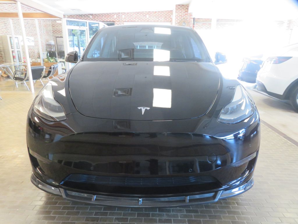 Photo 2 of this TESLA MODEL Y