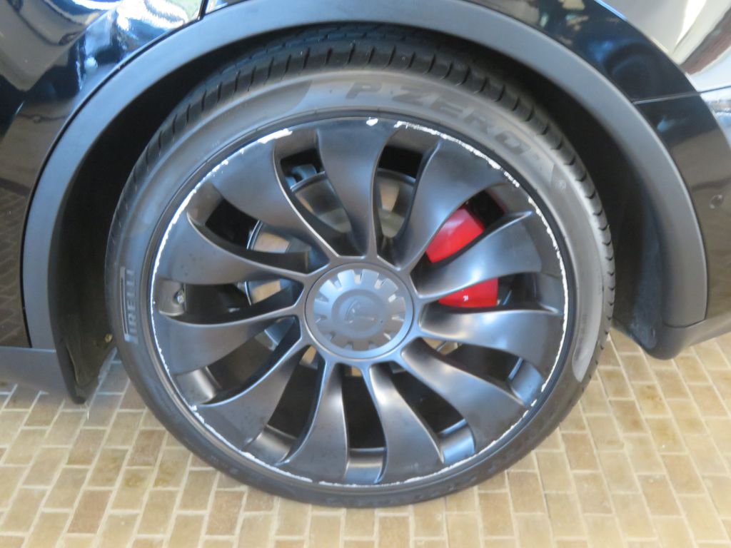 Photo 8 of this TESLA MODEL Y