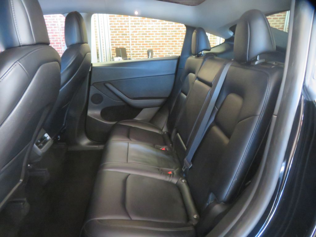 Photo 16 of this TESLA MODEL Y