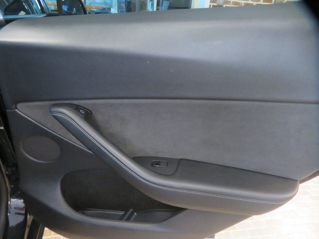 Photo 18 of this TESLA MODEL Y