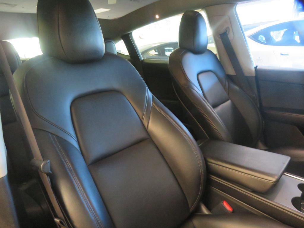 Photo 23 of this TESLA MODEL Y