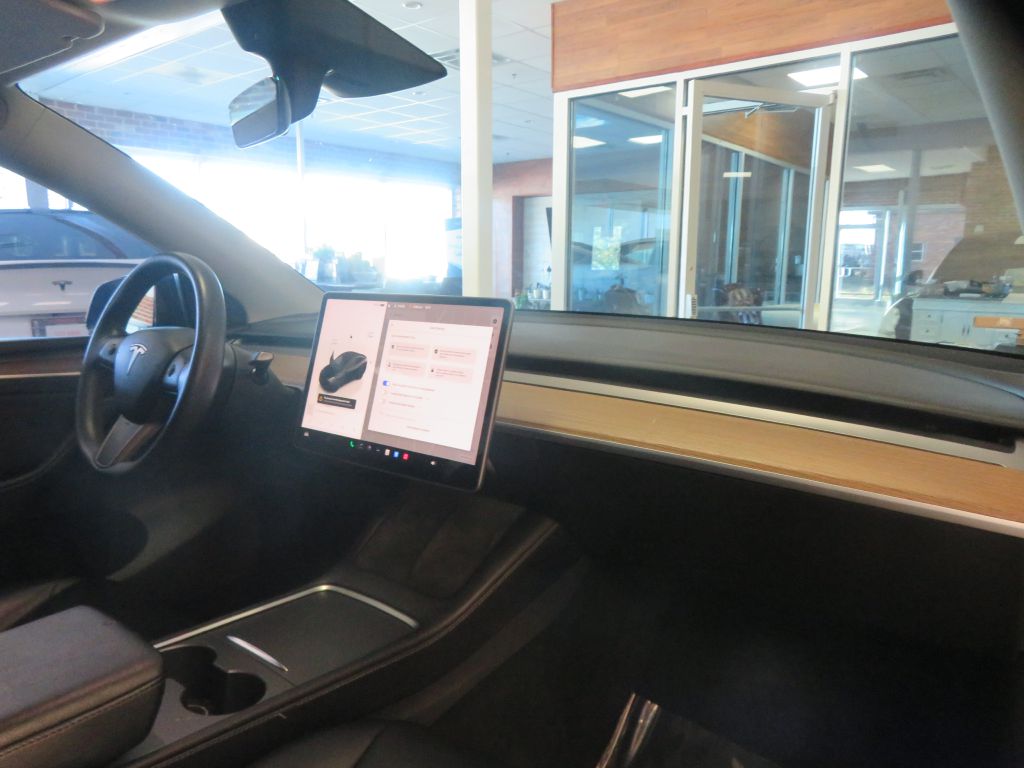 Photo 24 of this TESLA MODEL Y