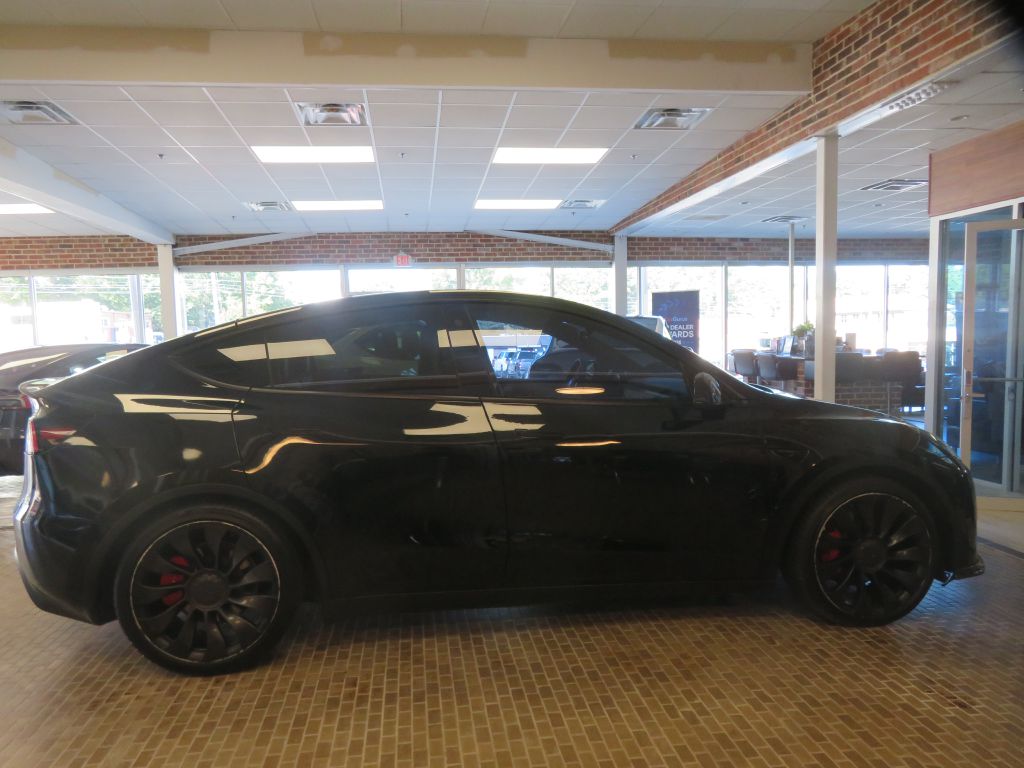 Photo 56 of this TESLA MODEL Y