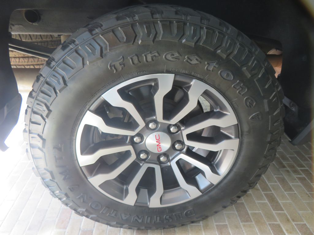 Photo 9 of this GMC SIERRA LIMITED