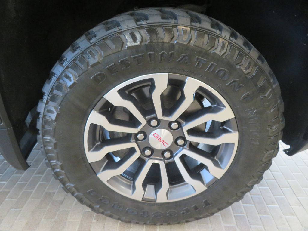 Photo 10 of this GMC SIERRA LIMITED
