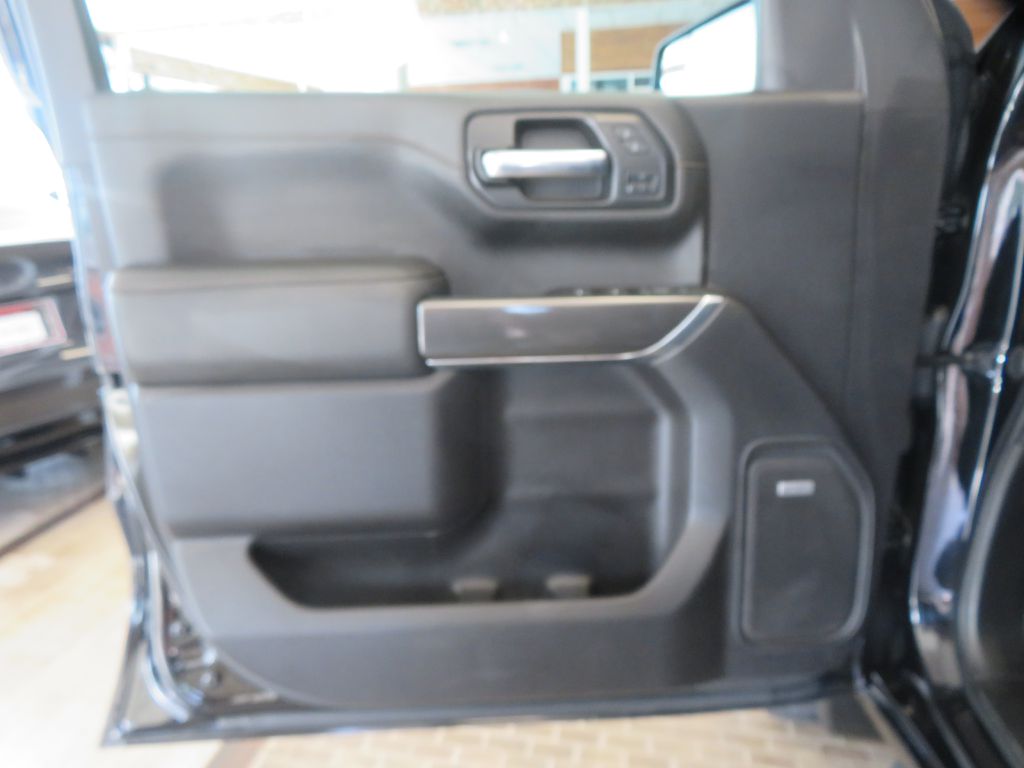 Photo 13 of this GMC SIERRA LIMITED