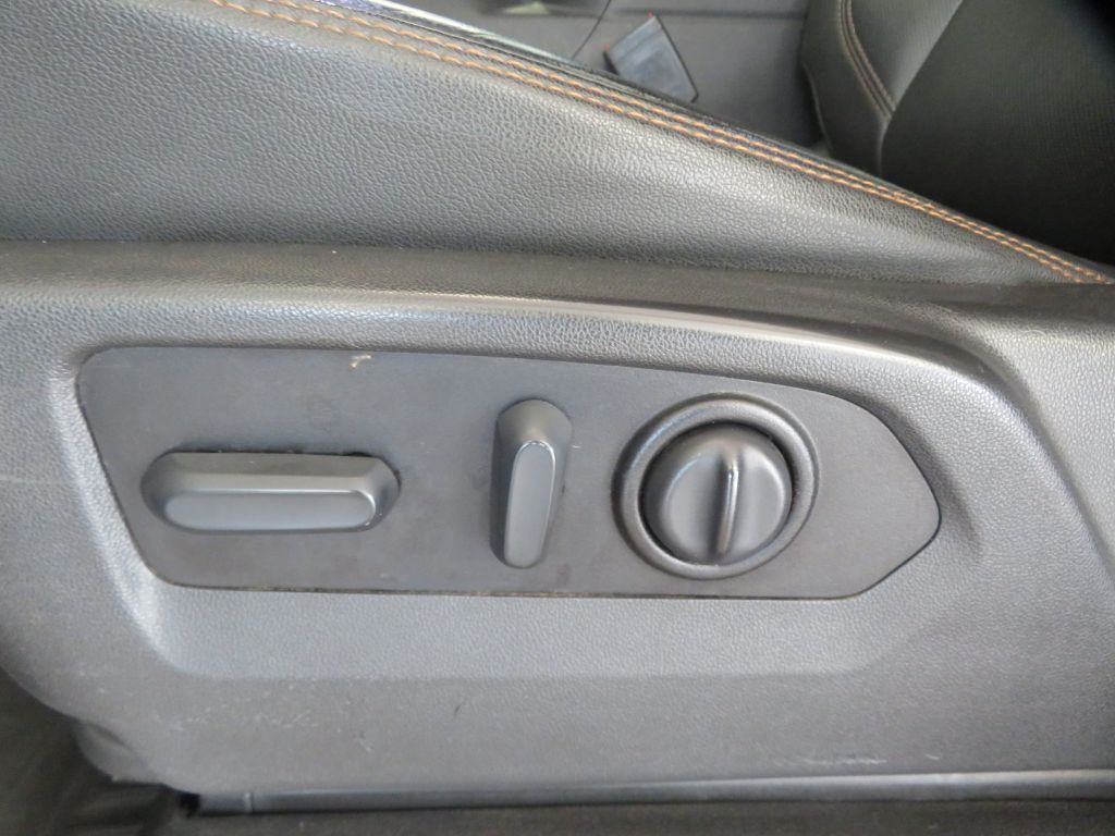 Photo 16 of this GMC SIERRA LIMITED
