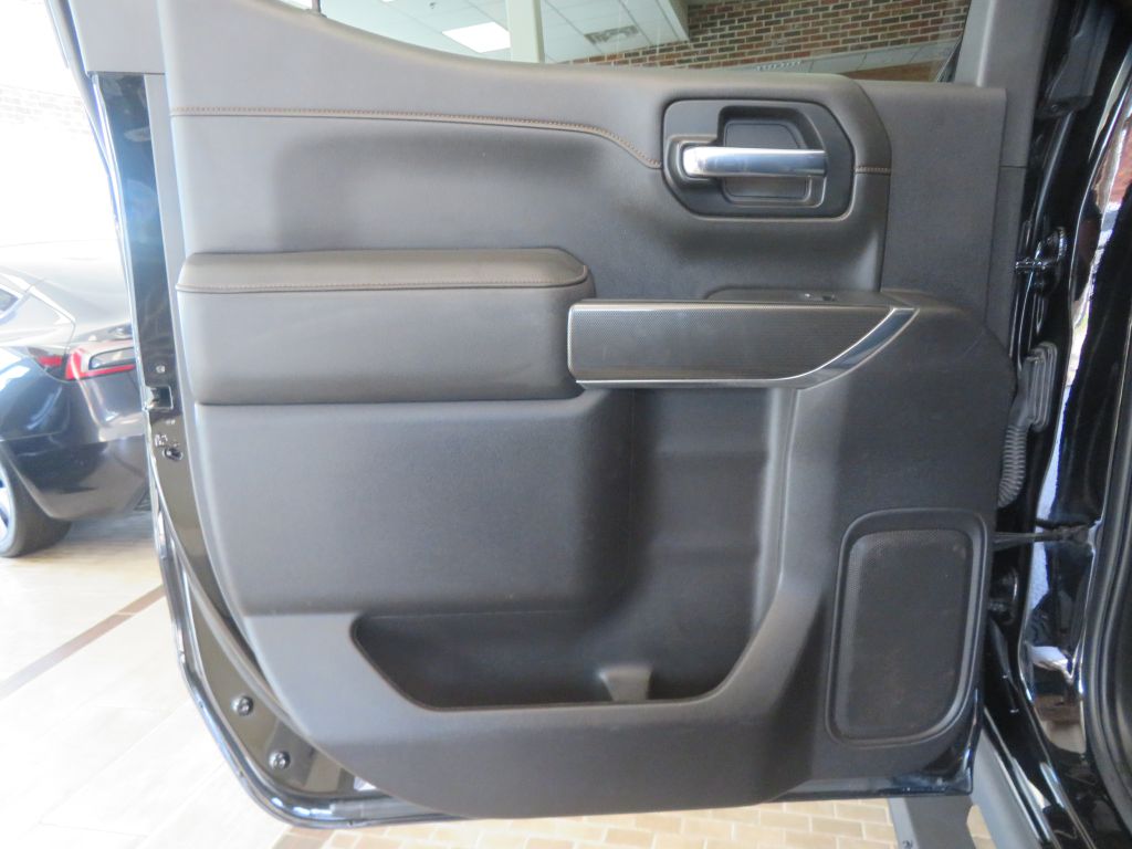 Photo 17 of this GMC SIERRA LIMITED