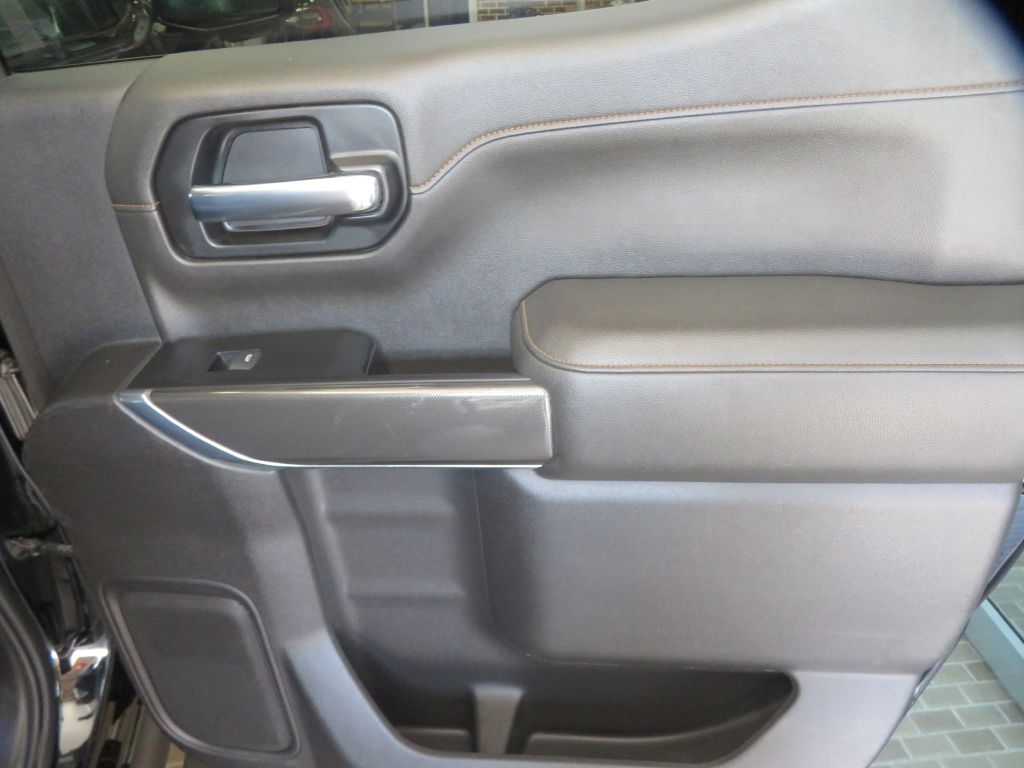 Photo 21 of this GMC SIERRA LIMITED