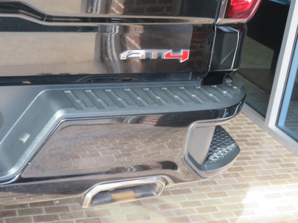 Photo 75 of this GMC SIERRA LIMITED