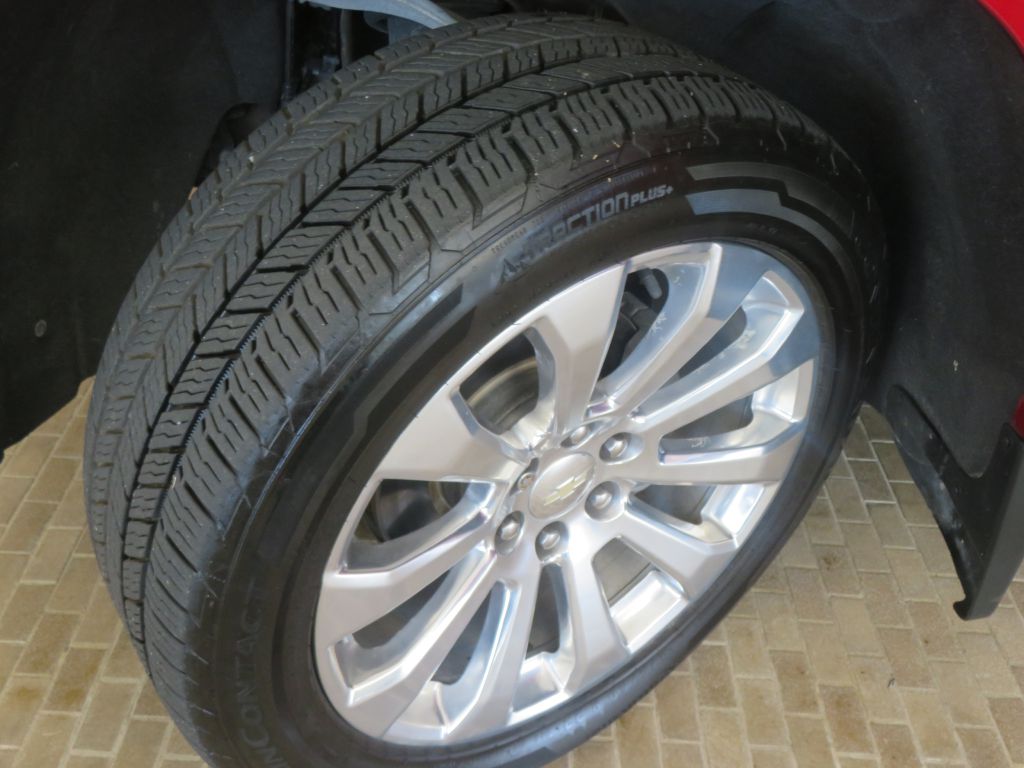 Photo 11 of this CHEVROLET SILVERADO LTD 1