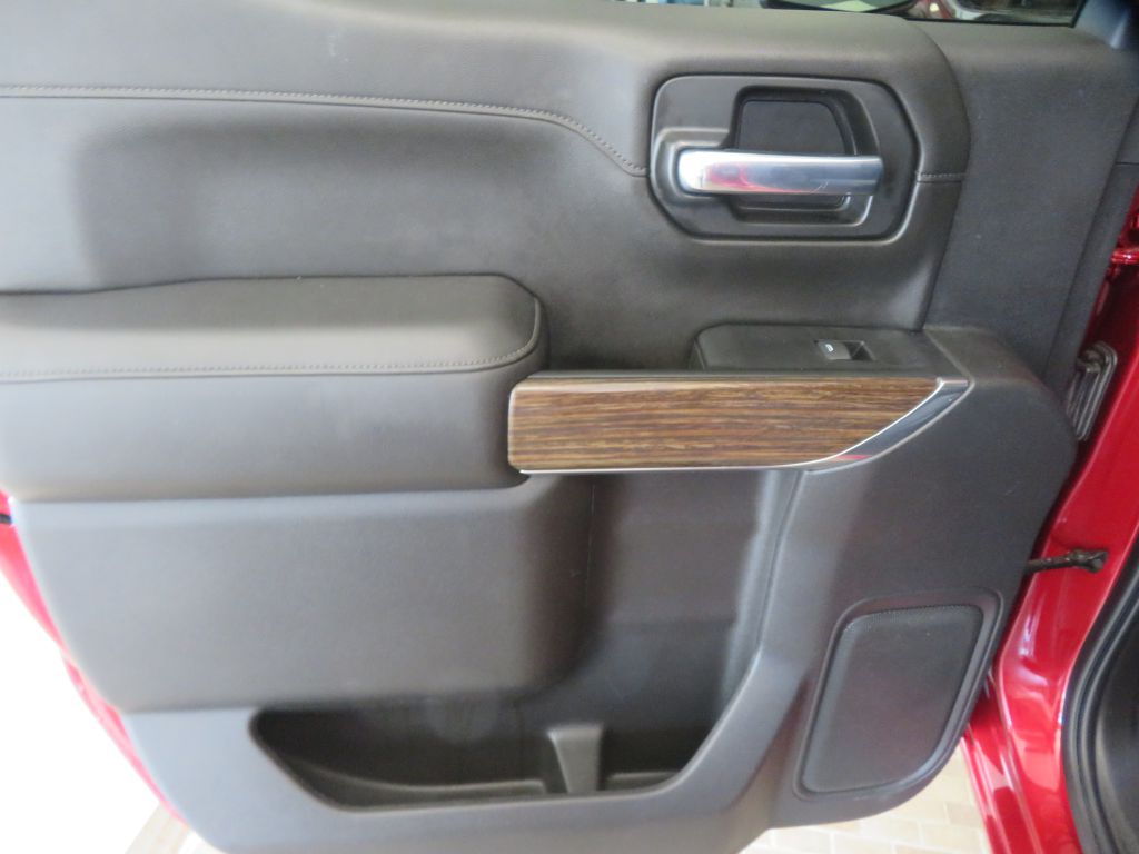 Photo 19 of this CHEVROLET SILVERADO LTD 1