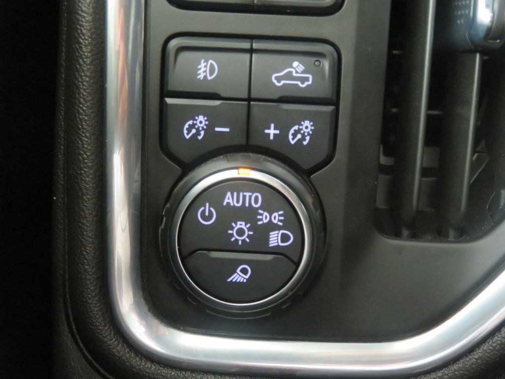 Photo 36 of this CHEVROLET SILVERADO LTD 1