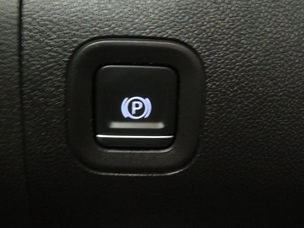 Photo 37 of this CHEVROLET SILVERADO LTD 1
