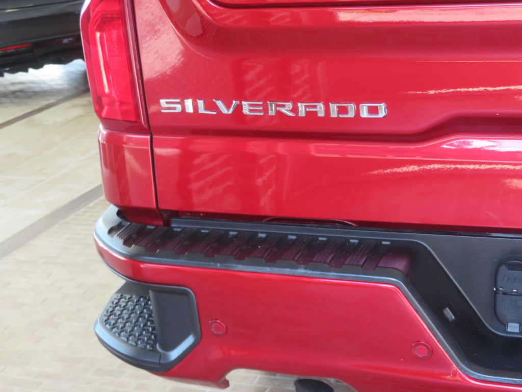 Photo 76 of this CHEVROLET SILVERADO LTD 1