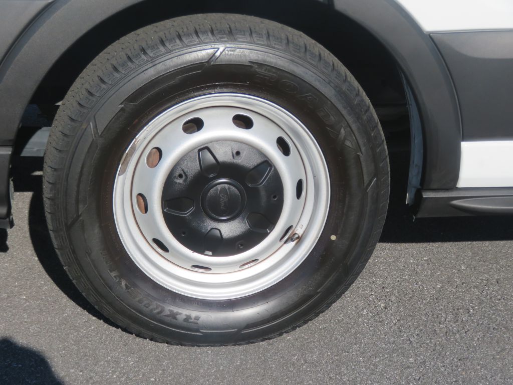 Photo 7 of this FORD TRANSIT