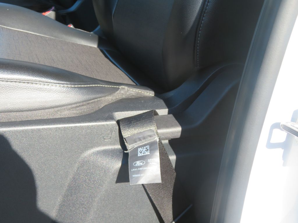 Photo 16 of this FORD TRANSIT