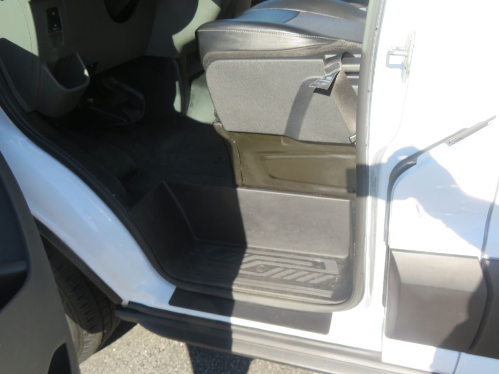 Photo 17 of this FORD TRANSIT