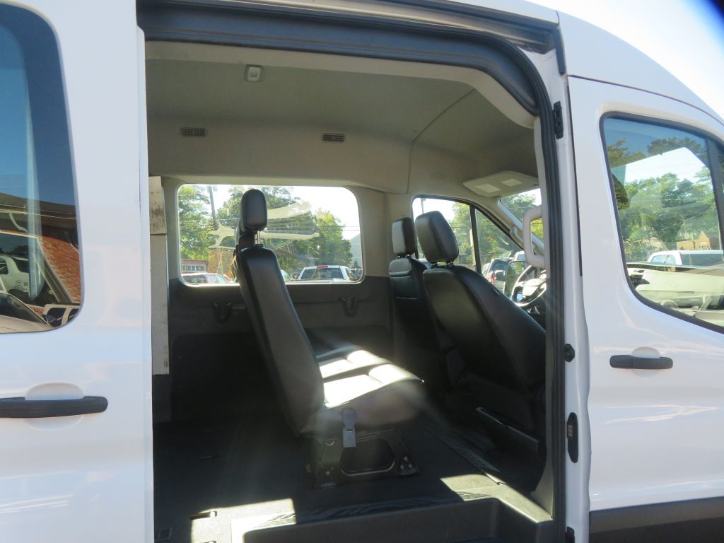 Photo 25 of this FORD TRANSIT