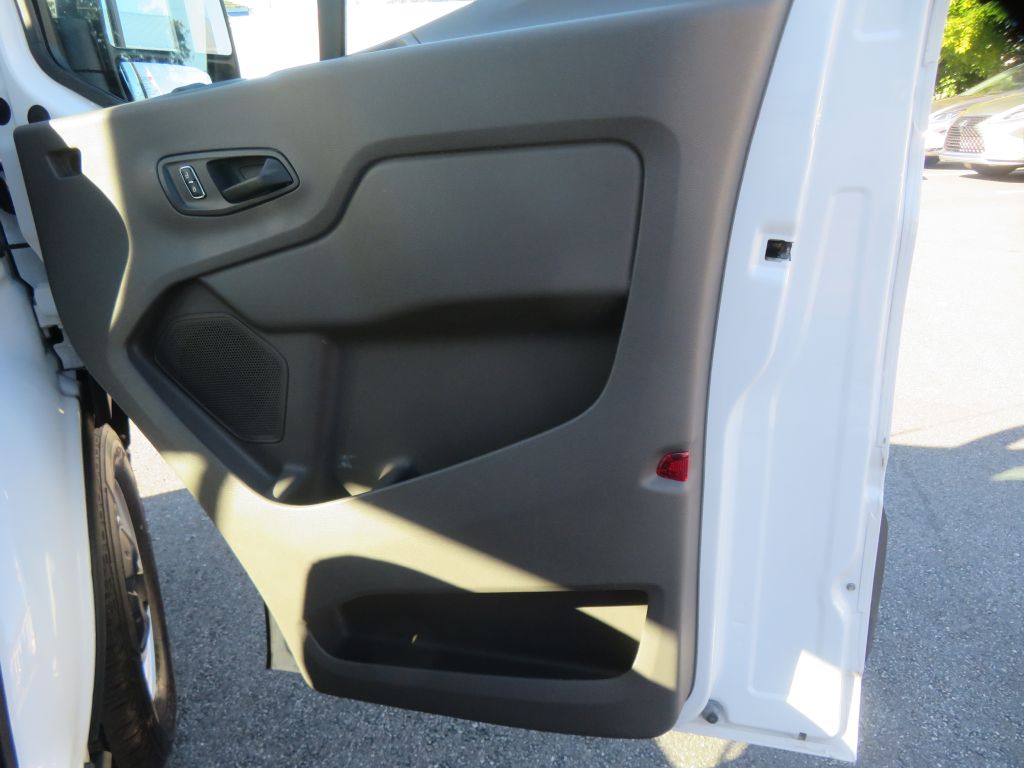 Photo 29 of this FORD TRANSIT