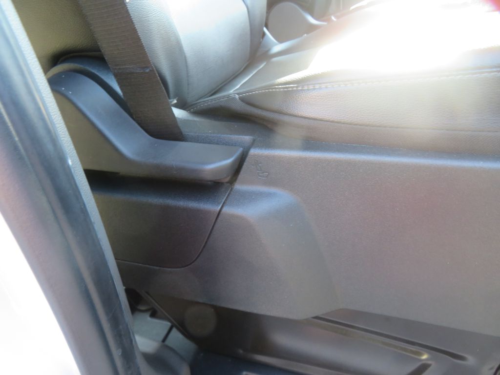 Photo 32 of this FORD TRANSIT