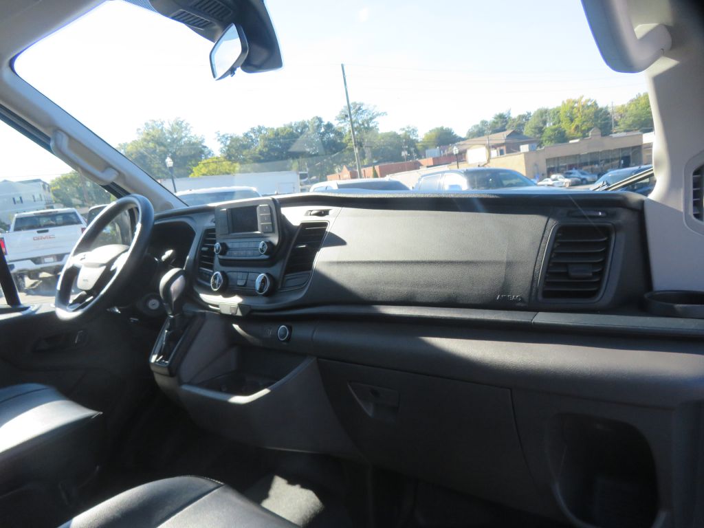 Photo 35 of this FORD TRANSIT