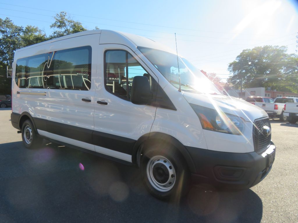 Photo 64 of this FORD TRANSIT