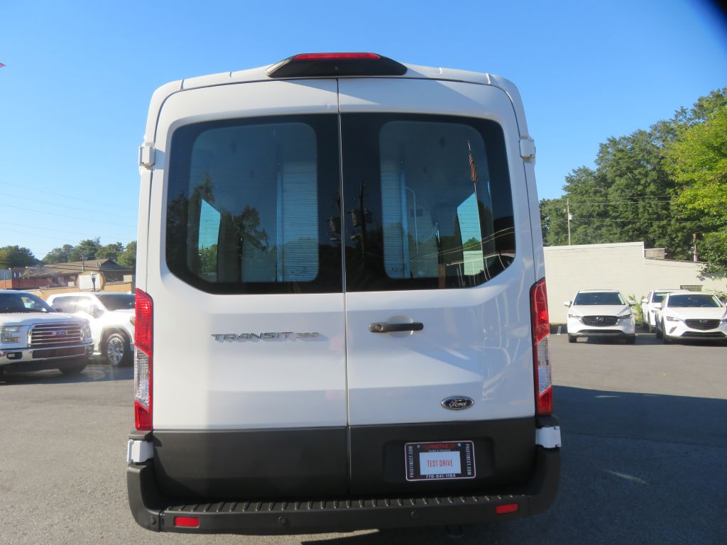 Photo 67 of this FORD TRANSIT