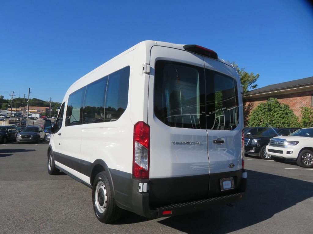 Photo 73 of this FORD TRANSIT